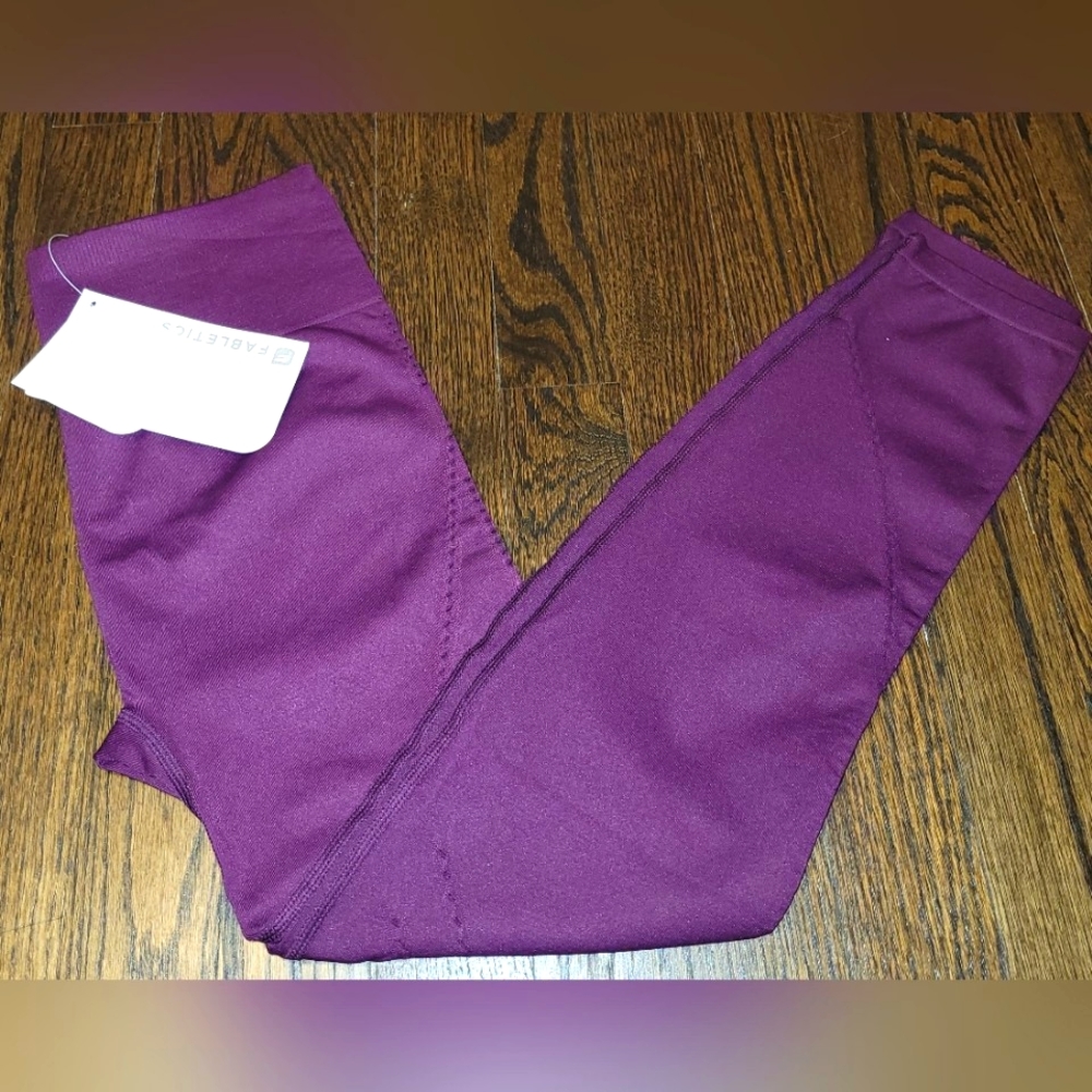 Fabletics Leggings Womens Size XS SculptKnit High Waisted Seamless Capri